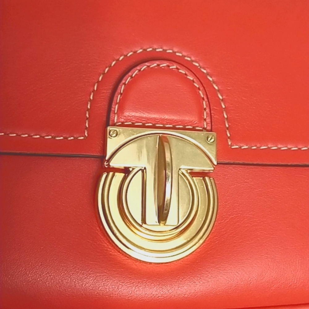Tory Burch Small James Leather Saddle Crossbody Bag - Picture 5 of 13